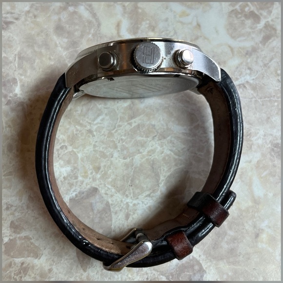 Tommy Hilfiger Stainless Steel and Leather Strap Men’s Watch Model 1791137 - Picture 7 of 16